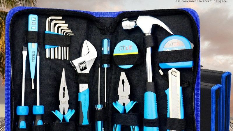 家用电动工具套装锂电与插电区别